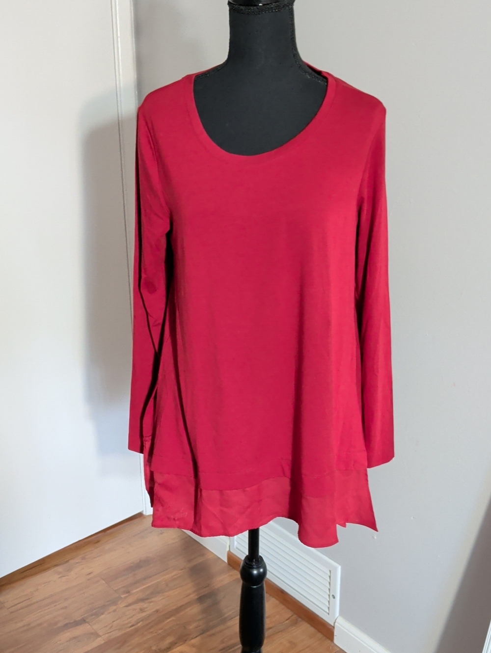 Soft Surroundings Red Long Sleeve Scoop Neck Top Medium